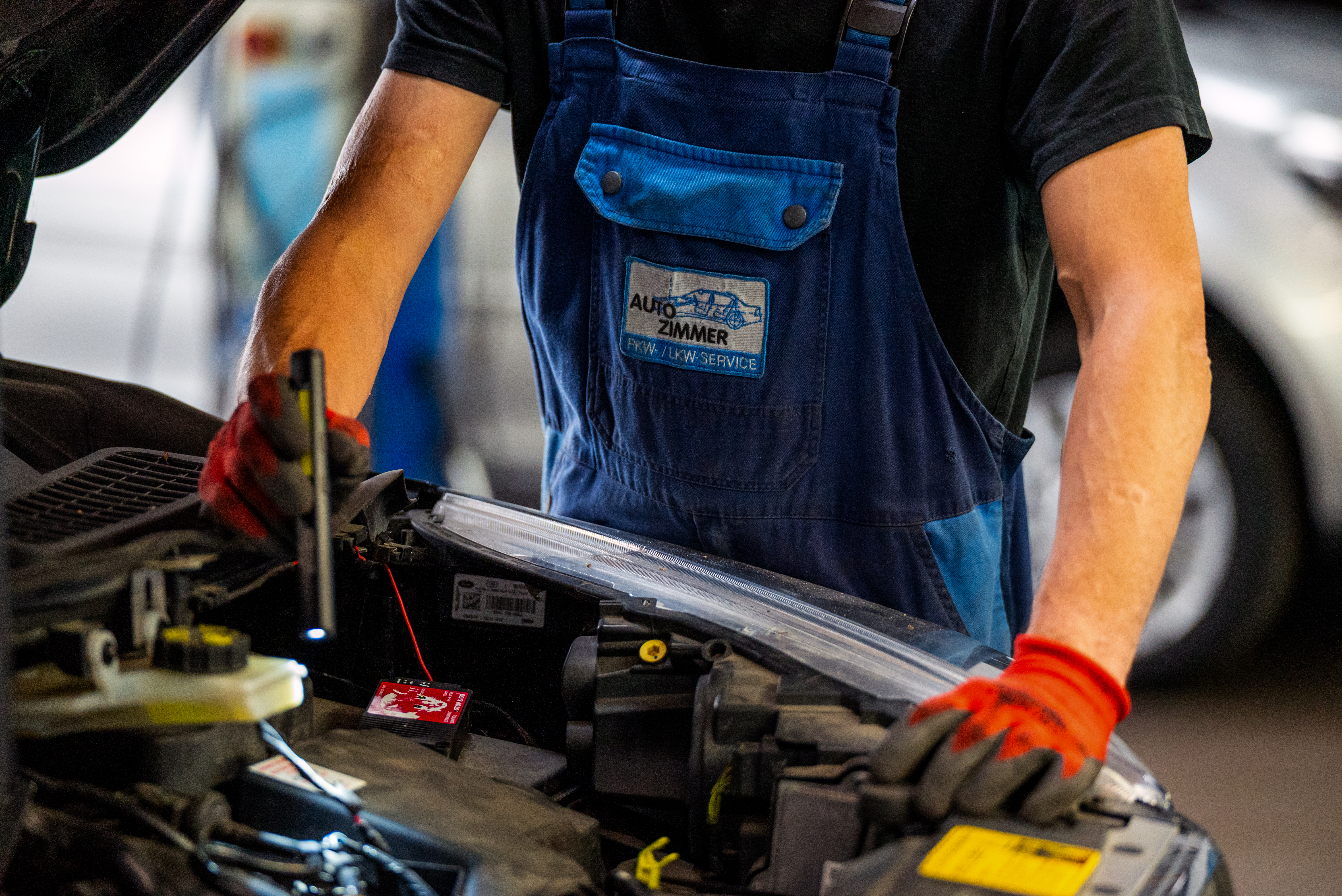 Außenansicht der KFZ Werkstatt Auto Zimmer